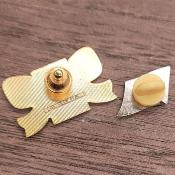 VINTAGE USA Pins - Picture 3 of 3